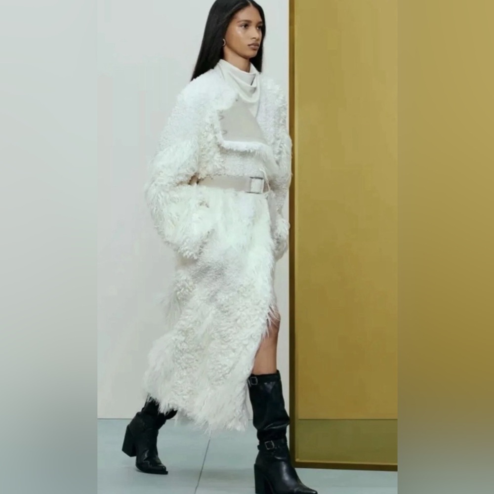 Zara SRPLS 2023 FR CT 11 Faux Fur Coat - Size M/L